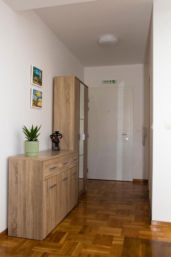 Apartman Mia Centar Kruševac Eksteriør bilde
