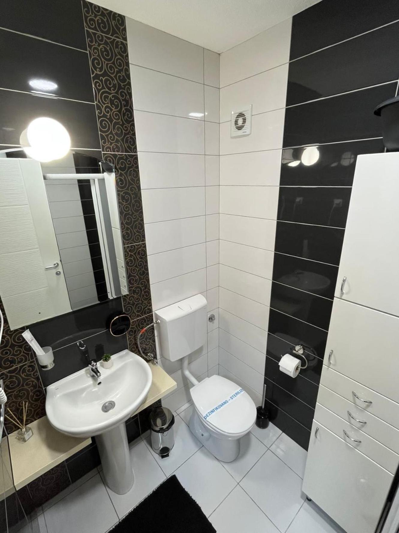 Apartman Mia Centar Kruševac Eksteriør bilde