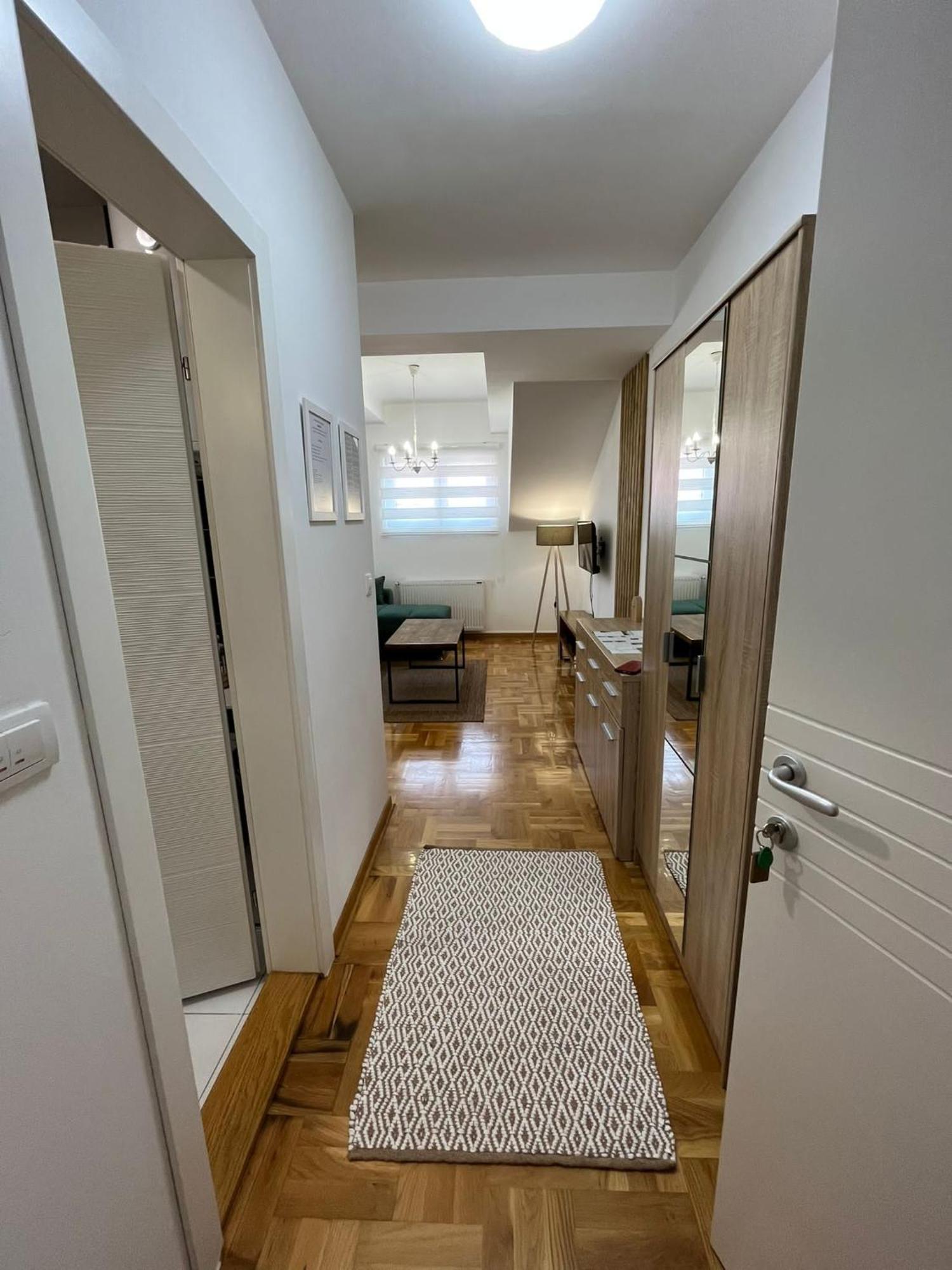 Apartman Mia Centar Kruševac Eksteriør bilde