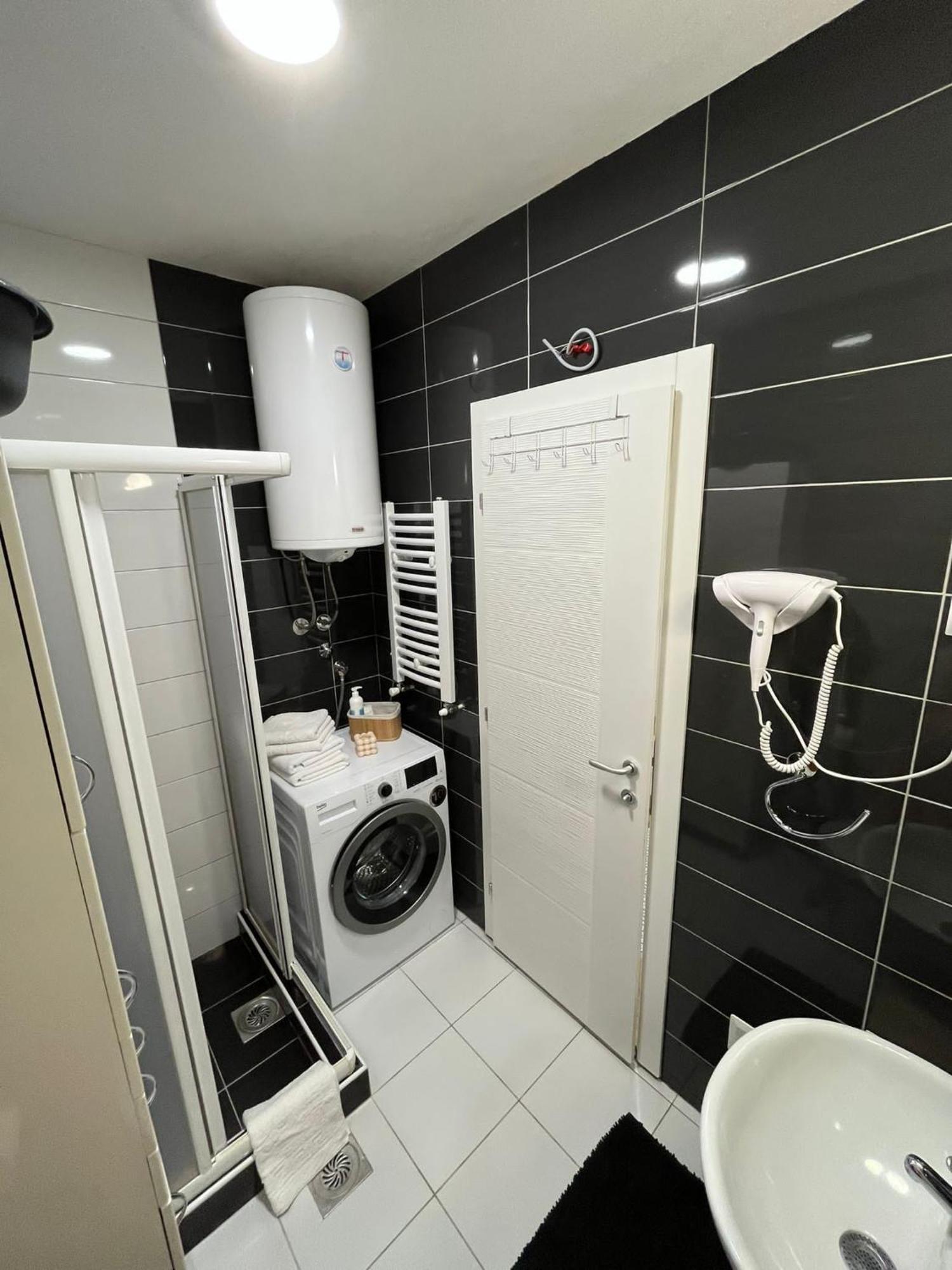 Apartman Mia Centar Kruševac Eksteriør bilde
